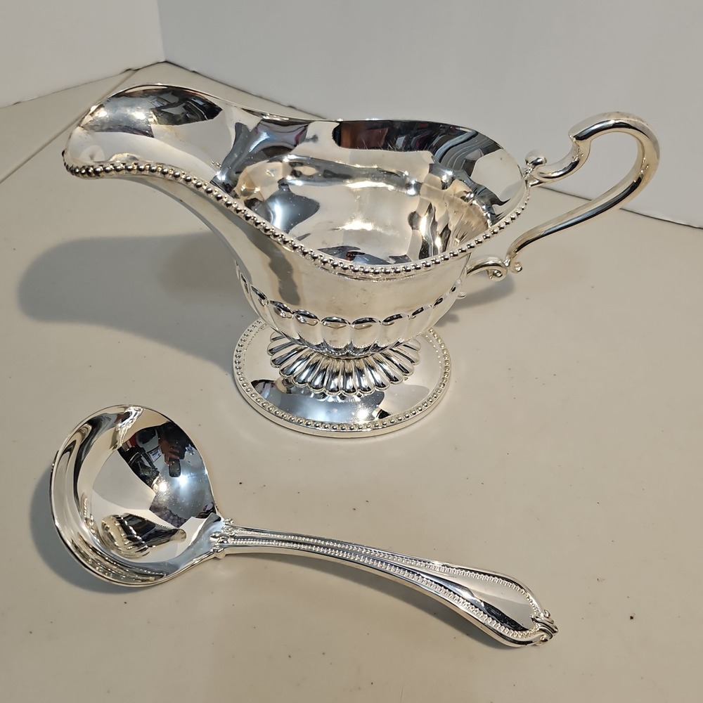 International Silver Co Silver Plated Gravy Boat W/ Ladle - Picture 4 of 11
